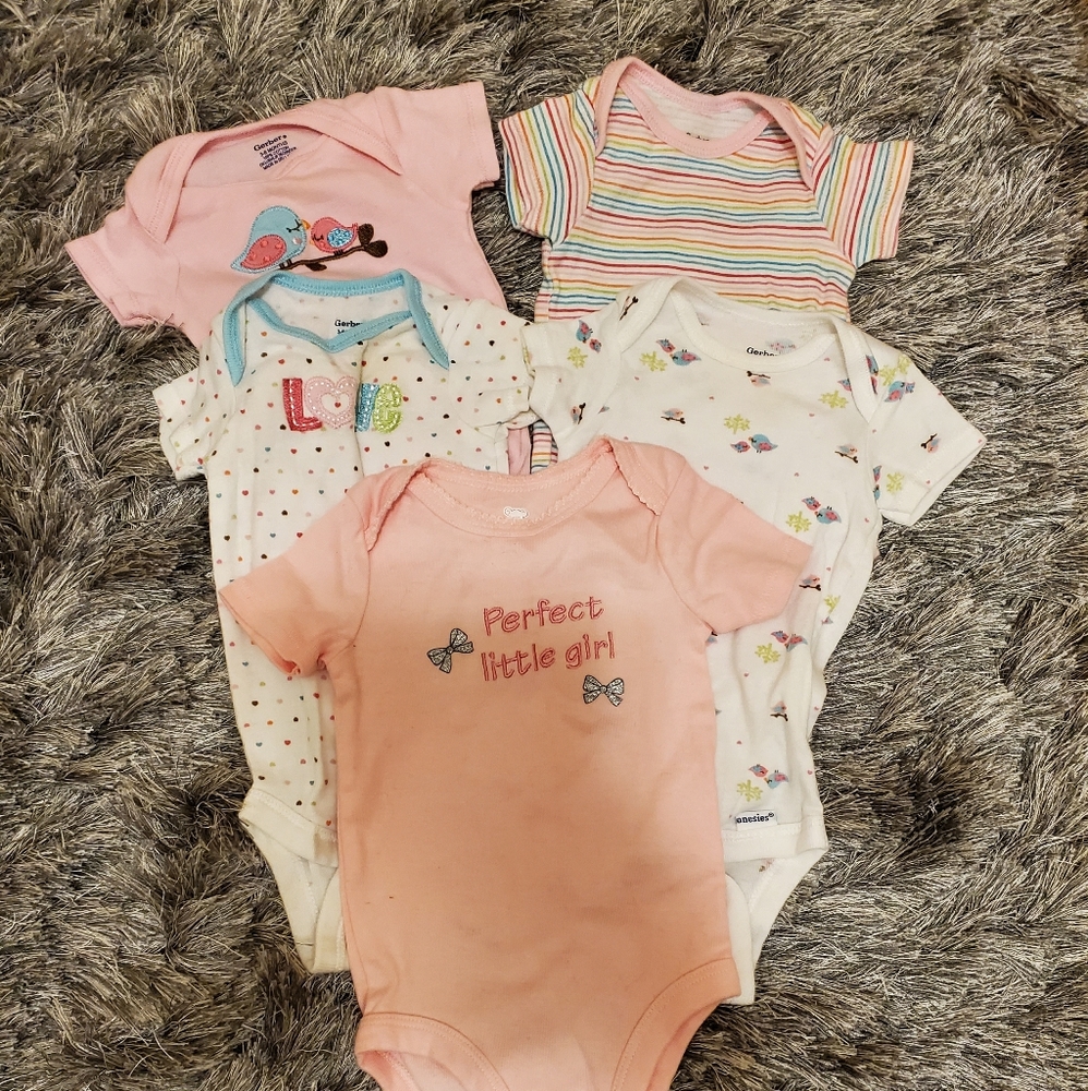 Carter's Bundle of 5 onezies